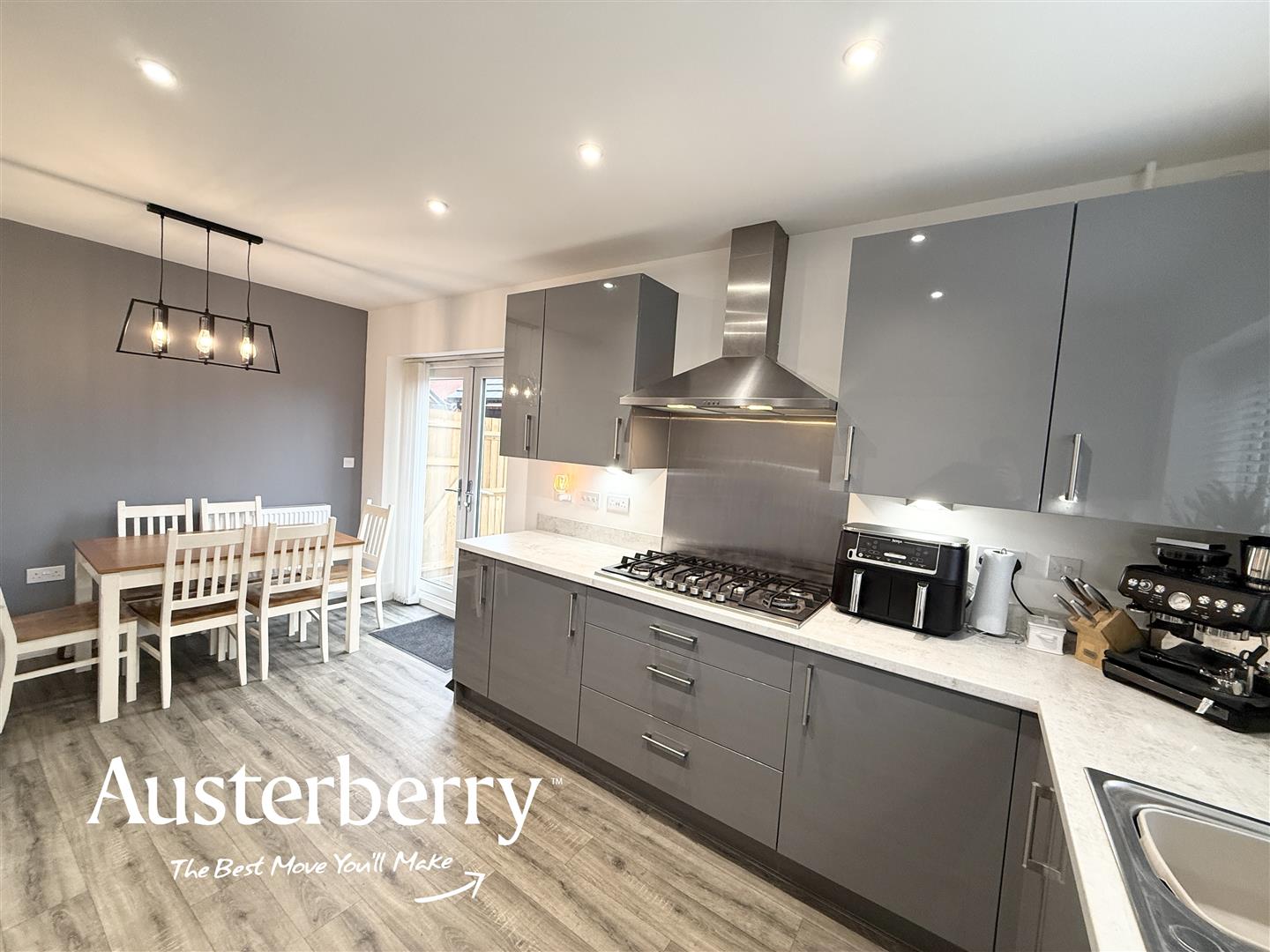 5 bed property in Marshall Lane, Stoke on Trent
